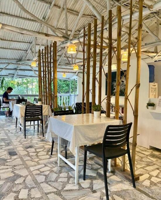 The Three P Beach Resort & Dive Center Agnay Экстерьер фото